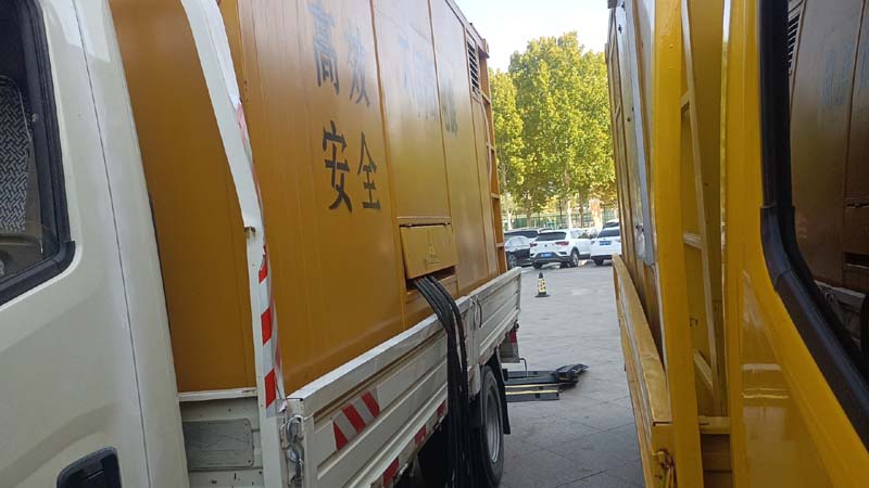 盐湖如何判断柴油发电机组和UPS电源的切换时间是否符合要求？